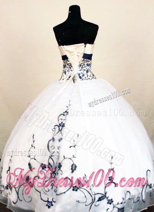 Lace Up Back Dress for Sweet 16 in Red Decorated with Blue Floral Embroideries